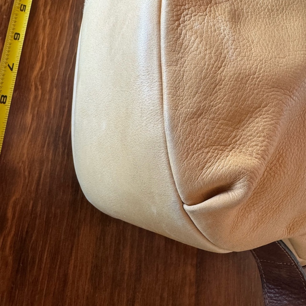 Desmo Italian Soft Leather Crossbody - Picture 5 of 15